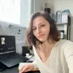 A propos de Sandra - développeuse web freelance Carcassonne 1 Sandra bureau